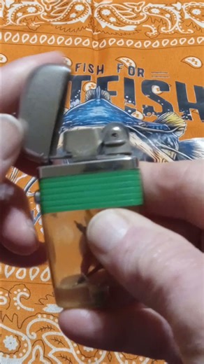 1950s & 60s VU Scripto cigarette lighter