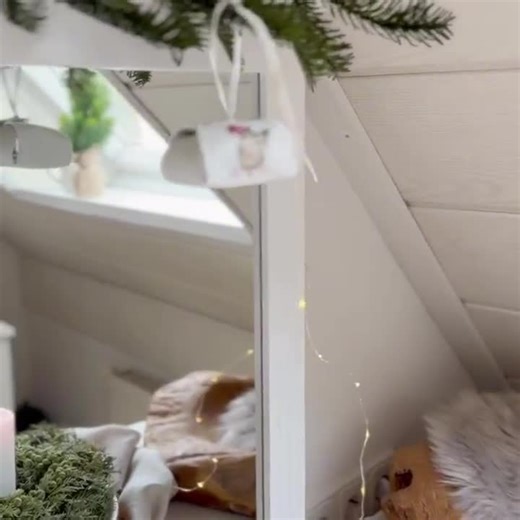 ITH embroidery file Christmas ITH elf mouse box and tag