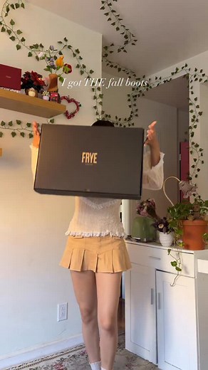 Pink boots for the princess 🤭💞 @thefryecompany | Suubestyling