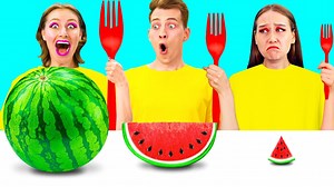 92K views · 1.1K reactions | Desafío Placa Grande, Mediana y Pequeña Trucos Divertidos de Comida TeenChallenge | TeenChallenge Spanish | Facebook