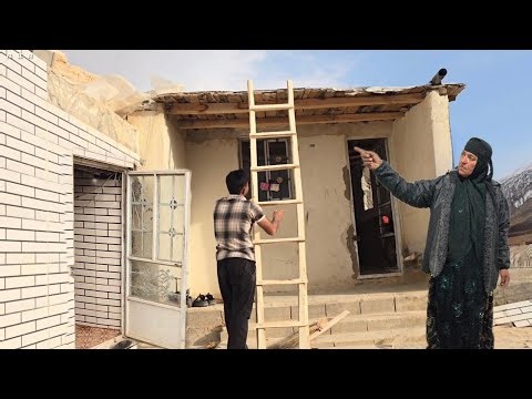 Grandma's Super Professional Carpentry: Building a Ladder with Minimal Tools