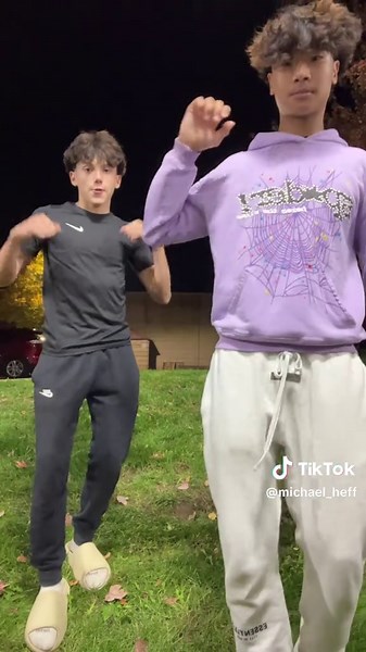 Fun Spider Dance Tutorial by Yondennn