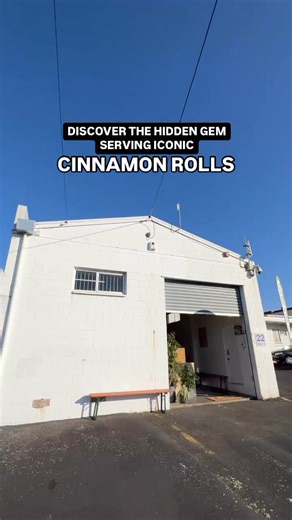 Lot Nineteen has moved from their trailer to a new spot! 🙌 This hidden gem, tucked away behind Onehunga Mall, offers coffee and delicious sweet and savoury treats, including their iconic cinnamon rolls (available Wed-Sat). Why are they iconic? They were named one of this year’s #IconicAucklandEats! 👏 But hurry – they’re so good, they sell out quickly! 🤤 #VisitAuckland | Visit Auckland