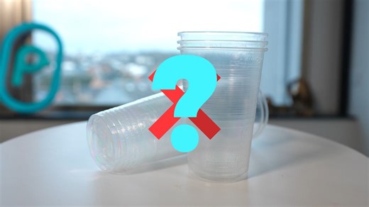Des gobelets en plastique à usage unique interdits mais autorisés... - RTBF Actus