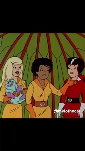 Valerie from Josie and The Pussycats as Erykah Badu singing the classic, “Bag Lady”. #90smusic