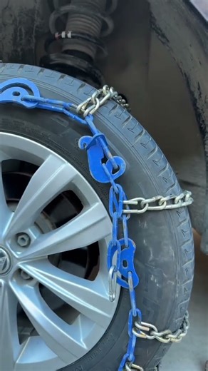 Traditional car snow chain installation tips: a step-by-step guide to quick