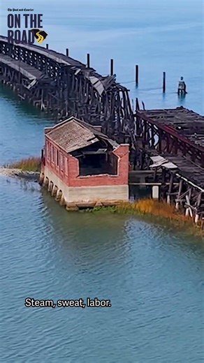 What is the story behind the coal tipple on the Cooper River?