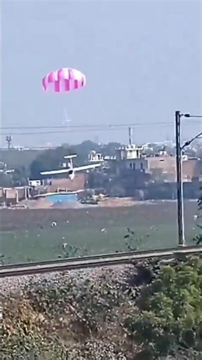 Indian Air Force plane crashes into pond in Uttar Pradesh #IAF #PlaneCrash #UttarPradesh