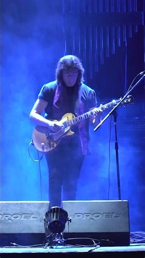 Steve Hackett & Genetics play Shodow of the Hierophant
