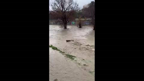 Spain: Genil River swells in Granada as Storm Leonardo nears 5