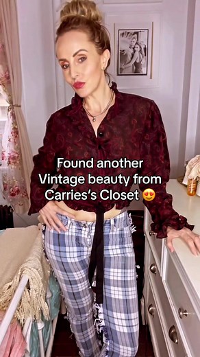 Found another vintage beauty from #carriescloset to add to my #satc collection 😍 #vintageviviennewestwood #vintageungaro #carriebradshaw #carriebradshawfashion #fashioncollector #satctiktok