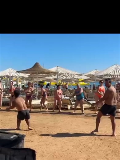 Легендарные Питер и Мусса. Я нашла их! Отель Бирюза около Старого города (рынка). Turquoise hotel beach. 12.01.2026 #sharmelsheikh #turquoise hotel beach #аниматоры Питер и Мусса #старыйгород #анимация Шарм-эль-Шейх @موسي ❤️😎✌️ @peko