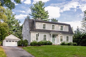 12 Bow St, Concord, MA 01742 - MLS 72931426 - Coldwell Banker