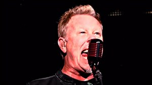 METALLICA: 360-Degree 'Seek & Destroy' Performance From Foxborough, Massachusetts