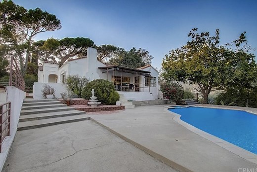 We Talked to the Realtor Who Sold the Infamous Manson Family Murder House