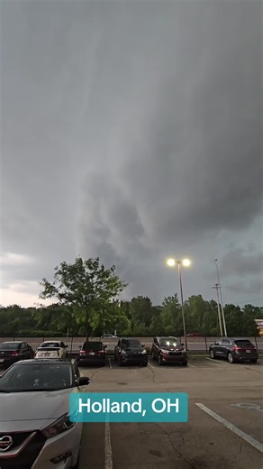 Incredible Front Roll Cloud Over Toledo