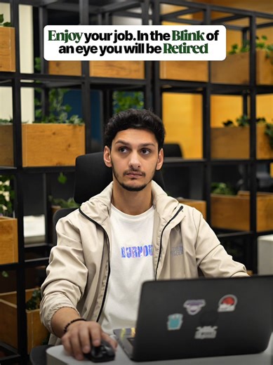 Humorous Office Moments Captured in Funny Videos