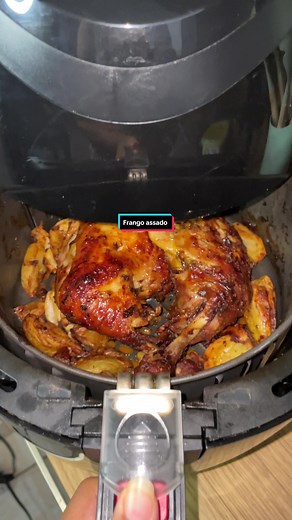 Coxa e Sobrecoxa Assada na Air Fryer - Receita de Frango Assado