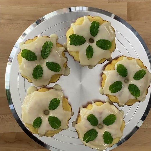 Mint Julep Mini Bundt Cake [Recipe] - DASH Mini Bundt Cake Maker