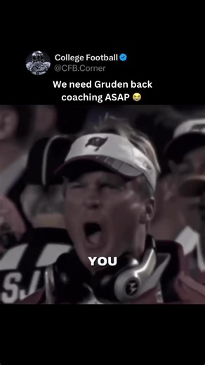 Welcome to the fastest growing football page on TikTok 🤝🏽 #CollegeFootball #Football #CFB (via: fb_universe/IG)