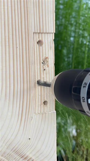 Quick hinge repair tip that few people know diy | Tips Short | Facebook