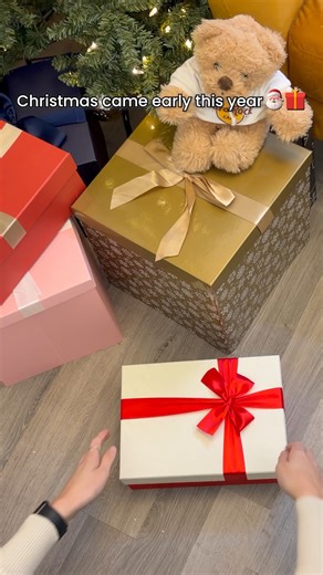 When you find the perfect present... for you! 🎁😆 Shop the limited edition Bruce Springsteen x Hard Rock Cafe Collection today. 👉 https://shop.hardrock.com/ | Hard Rock