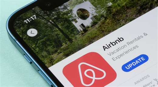 Airbnb plans AI-powered search and trip planning, CEO says