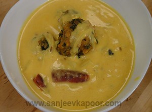 Punjabi  Pakoda Kadhi