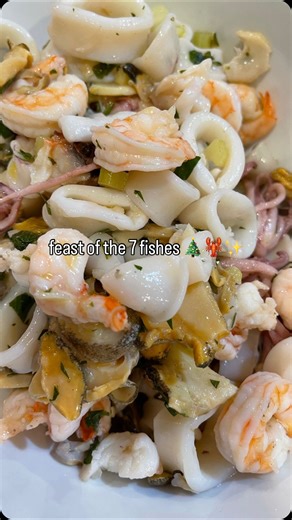 My Italian American family has been doing “The Feast of the Seven Fishes” on Christmas Eve for decades and it’s absolutely my favorite day of the year 🐙🍝 Every year we finish with Sausage and Broccoli Rabe Sandwiches at midnight since traditionally you aren’t supposed to eat meat on the Eve. We start at 5:30 and finish at 12:30- a 7 hour eating marathon of incredible food. I made a version of this with time stamps and background sounds and it’s the most chaotic/loudest video- I may lose some f