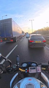 Filtering in the UK 🇬🇧👀 Check out - www.motojimm.co.uk My Helmet - #teamruroc @ruroc Filmed on a @Insta360 - X3 & AcePro Ambassador for @Demontweeksmotorcycle & @Michelinuk All Collaboration enquiries contact me through my website. #cb650f #honda #hondalivery #motojimm #motovlog #DTMambassador #insta360 #hondacb #cb650 #quadlock #ruroc #oxfordproducts #gomotomounts #insta360motorcycle #insta360acepro #london #londonmotorcycleshow #ridinginlondon | Motojimm