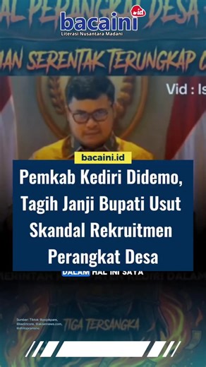 Aksi damai yang digelar Aliansi Kediri Raya (AKAR) di depan Kantor Pemerintah Kabupaten Kediri pada Selasa (28/4/2026) menjadi bentuk dukungan terhadap penegakan hukum kasus dugaan kecurangan rekrutmen perangkat desa tahun 2023. Massa mendesak proses hukum di Pengadilan Tipikor Surabaya berjalan transparan, menyeluruh, dan tanpa intervensi. Koordinator AKAR, Siti Isminah, menekankan pentingnya evaluasi total sistem rekrutmen serta mengungkap dugaan adanya aliran dana yang berpotensi terkait kepe