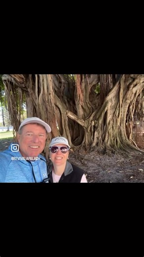 Day #26 of our Great Loop adventure, and we’ve traveled 355 nautical miles! 🌊🚤 November was incredible as we embarked on this journey! We reached Ft. Myers and drove back to Tallahassee and Apalach for family Thanksgiving. It was so heartwarming to see everyone! Along our journey, we caught up with old friends and made new ones as we traveled through amazing spots: Tarpon Springs (where we indulged in the best Greek food), St. Pete, Davis Island, Sarasota, Manasota Key, and Ft. Myers. We soake