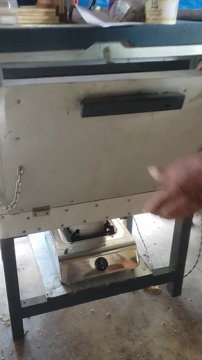 Single burner stove can use to . 2 tray stove oven 1200.00 free delivery. 350x500 tray size to be use on. Easy use les labour if want to bake buns .fish chicken. Poke meats birthday cake. Location tasahe b | Jarden Roxbe