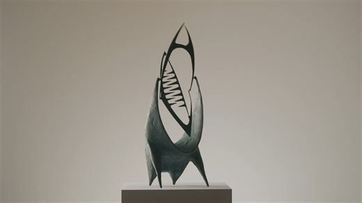 Best known for his large sculptures that teeter between figuration and abstraction, Lynn Chadwick was one of the main exponents of British Modernist sculpture along with Henry Moore, Jacob Epstein, Barbara Hepworth, and Eduardo Paolozzi. This kinetic work, titled 'Bullfrog', introduces disruption to the artist's sculptural practice in a controlled but chaotic manner. Here, Chadwick counterbalances three kinetic cut steel pieces to describe the creature's throat, mouth, and jaw. 🐸 Conceived in 1