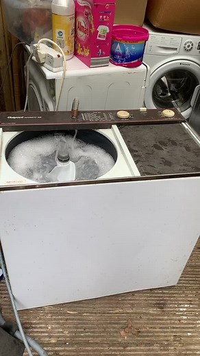 Hotpoint Twin Tub Washing Machine | Laundry Routine