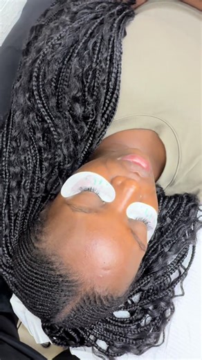 Lashes are a luxury that last longer with mindful care. Using lash-safe products, sleeping gently, and keeping hands away from your eyes protects your extensions and keeps them looking perfect. #classiclashes #lashextensions #pretoria #SoftGlamLashes #LashBusiness