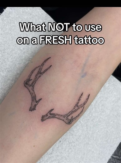 What NOT too use on your fresh tattoos ❌🙅🏻‍♀️ #tattoo #aberdeentattoo #aftercare #tattooartists #blackandgreytattoo