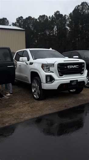 TronnFanatics (@tronnfanatics)’s videos with Nothin Like Me - BossMan Dlow