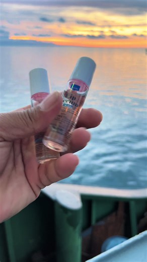 Envie Lip Serum for Men: Hydrating and Non-Sticky