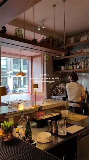 a true hidden gem in #toronto east #torontofood #torontorestaurants #torontotiktok #torontodateideas 📍THE ROSEBUD where to eat in toronto date night in toronto hidden gems in toronto