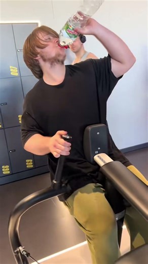 tf is ams doing again?! 💀😭 | #fullstack #gymexercises #gymmotivation
