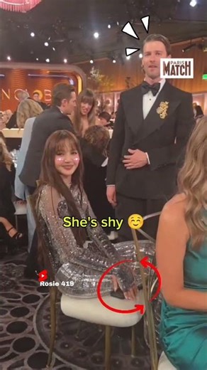 Lisa was shy but incredibly cute in front of famous actors at the Golden Globes 🥰🥰 #lisa #blackpink