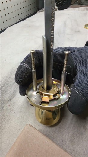 ​Removing Kwikset Cylinders in Seconds #rekeying​ #lockrepair #cylinderremoval​ #locksmith