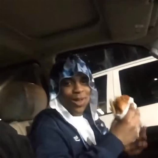 Bobby Garland sr on Instagram: "Baby boy came home and wanted that chicken sandwich I told him he should be eating some pusssssy @yhnbkob #bobbygarland #dysfunctionalgarlands #hilightseveryonefollowers2025 #funnyreels😂😂 #advice🤷🏽‍♂️"