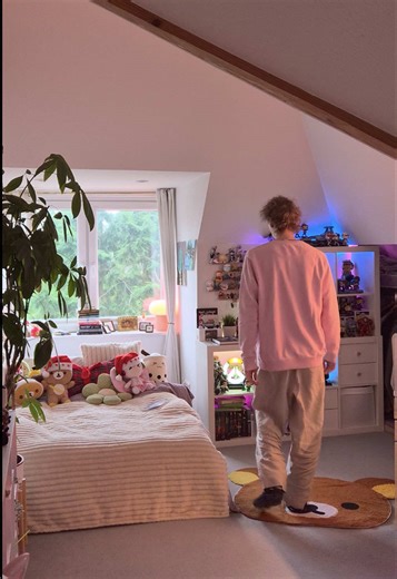 Cute Desk Setup Tour for Personal Expression