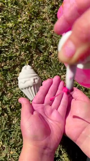 Did you know? Open-ended painting builds creativity, confidence, and critical-thinking skills 🎨🧠 Our non-toxic plaster painting crafts can be done at home — without the stress 🫶🧁💖 Perfect for playdates, weekends, or those “I need an activity NOW” moments. ✨ Follow @jems.plaster.painting for kids painting & craft inspiration by an Aussie mum and teacher. 💌 Comment LOVE and I’ll send you a link to our Valentine’s painting kits! Cut off Feb 6th💖 | JEMS Plaster Painting