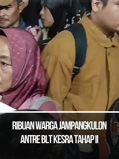 Antrean panjang terlihat saat penyaluran BLT Kesra tahap dua di Jampangkulon, Sukabumi. Meski padat, proses tetap berjalan tertib dan aman. Informasi lengkap cek di link kami. Editor : Tino #jubirtv #jubirtvnewscom #bltkesra #bansos #jampangkulon #sukabumi #beritasukabumi