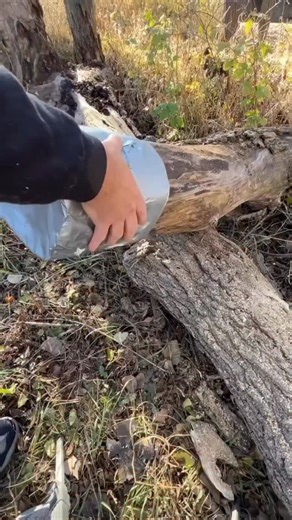 HowTo Outdoors | Making a Duct Tape Bucket 💧 | Instagram