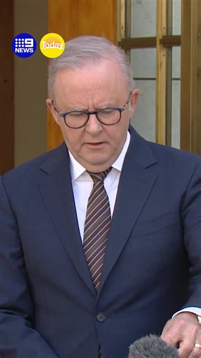 A National Day of Mourning will be held in January to remember the victims of the Bondi terror attack. The Prime Minister also announced a minute of silence, to be held across the nation on Sunday evening, with Australians invited to light a candle at 6:47pm as a symbol of remembrance. #9News LATEST UPDATES: https://nine.social/13V6 | 9 News