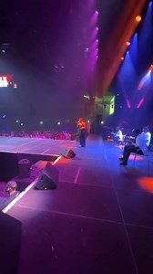 16K views · 707 reactions | #KoffING : La salle ne cesse de recevoir du monde. Les premières parties ont débuté. L'artiste est attendu bientôt sur scène. #MMC | Le Meilleur de la Musique Congolaise | Facebook